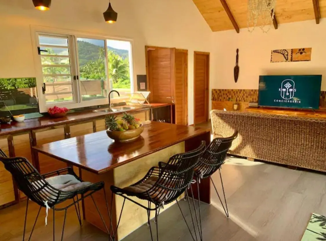 Holiday House Nuupure - Acces Plage Privee & Terrain De Pickelball Maatea 0*,  Polinesia Francesa